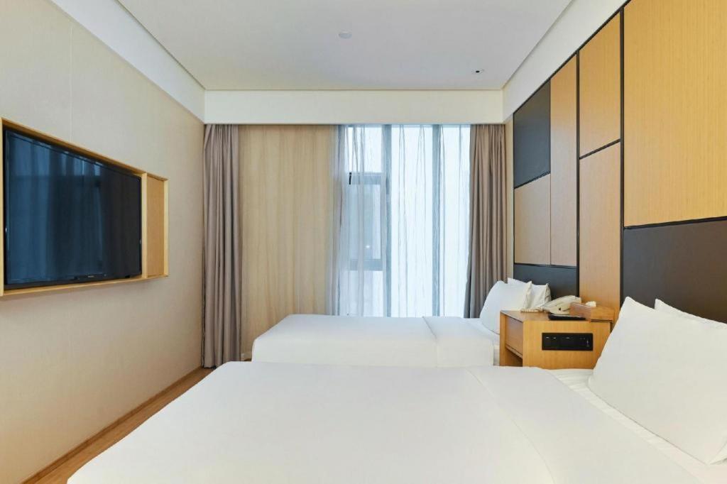 Ji Hotel Shanghai Hongqiao Yan'An XI Road Buitenkant foto